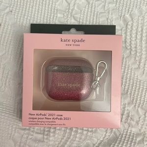 Kate Spade “New Airpods 2021 Case”